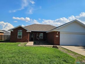 Building Photo - 4413 Sandstone Dr