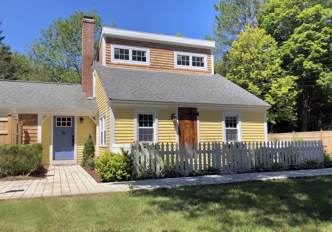 Building Photo - 629 Storrs Rd Building Photo - 629 Storrs Rd