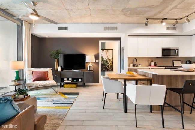 Foto del edificio - 2 br, 2 bath  - 35 NE 29th St