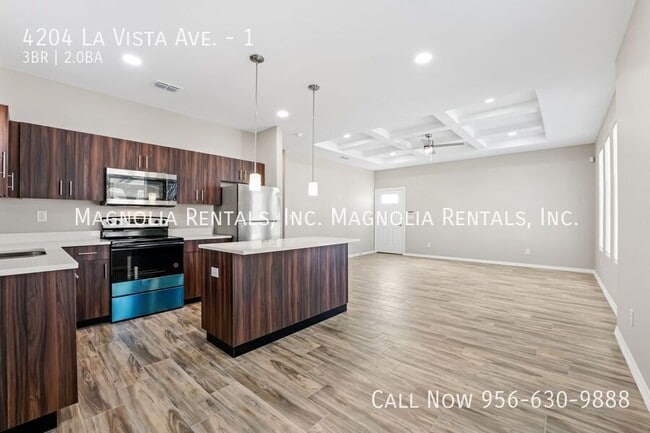 Building Photo - 4204 La Vista Ave