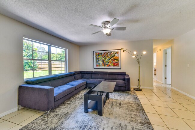 Foto del edificio - 5307 Mink Rd