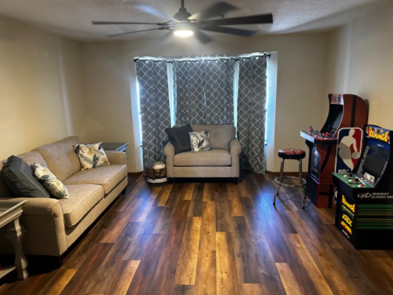 Primary Photo - 3170 Newport Dr