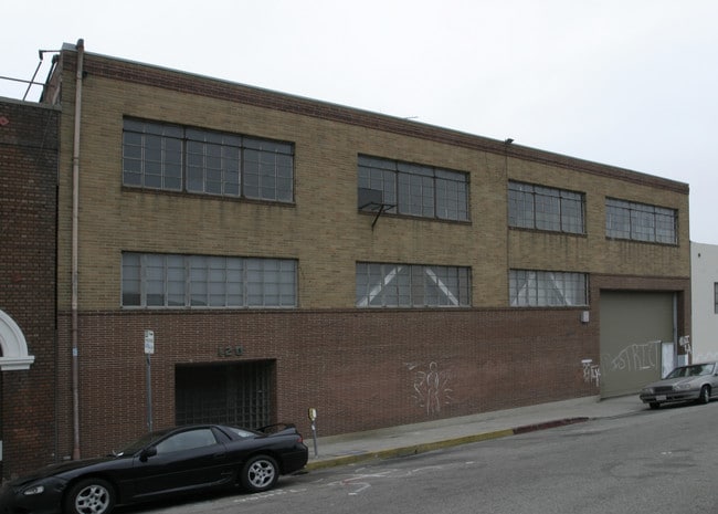 Building Photo - 116 S Hewitt St