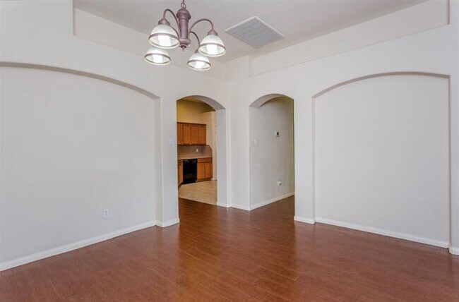 Building Photo - 16918 Bird Creek Dr