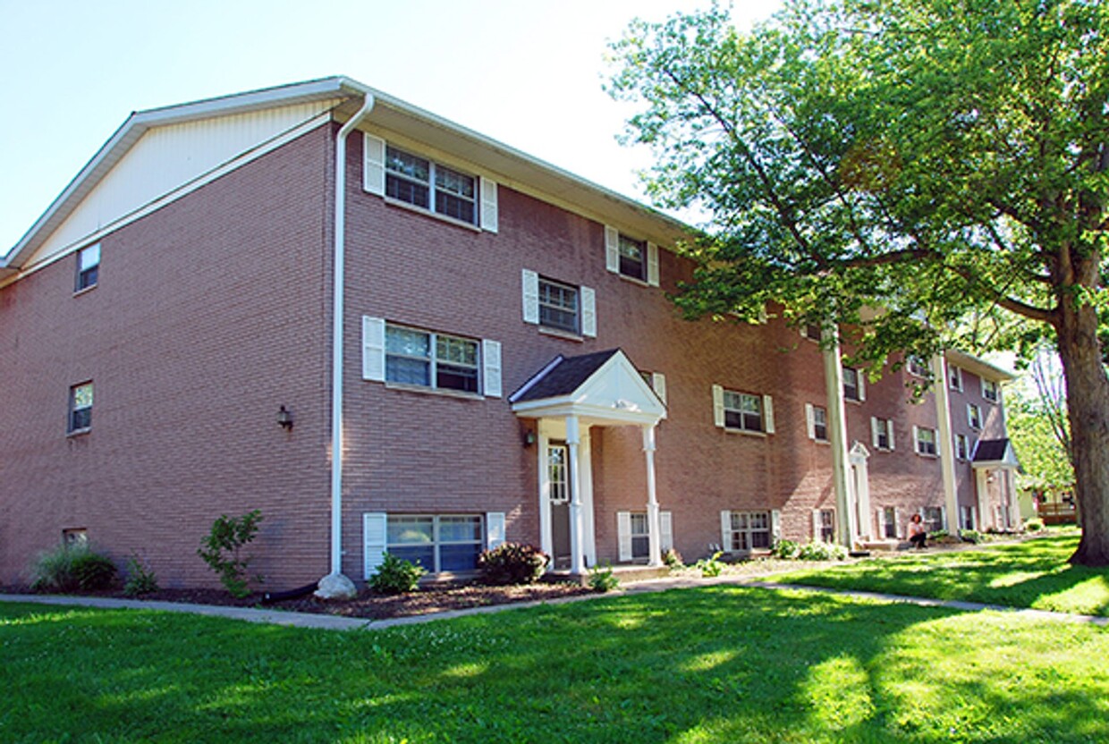Foto principal - State Place Apartment Homes