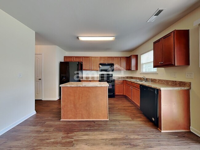 Building Photo - 5888 Odenton Ln