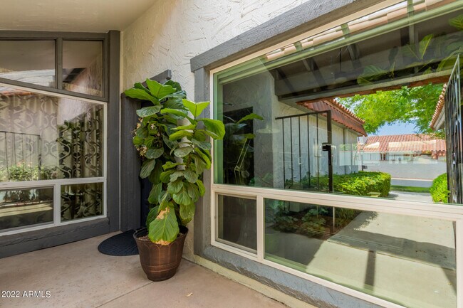 Foto del edificio - 5764 N Scottsdale Rd