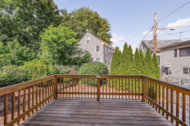 Building Photo - 17 Cedar Ct