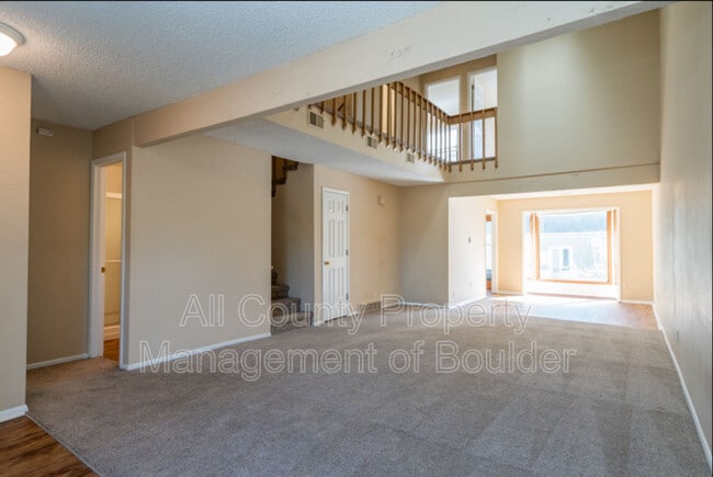 Building Photo - 50 Benthaven Pl