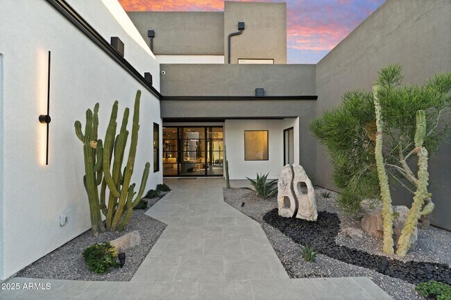 Foto del edificio - 3135 E Palo Verde Dr