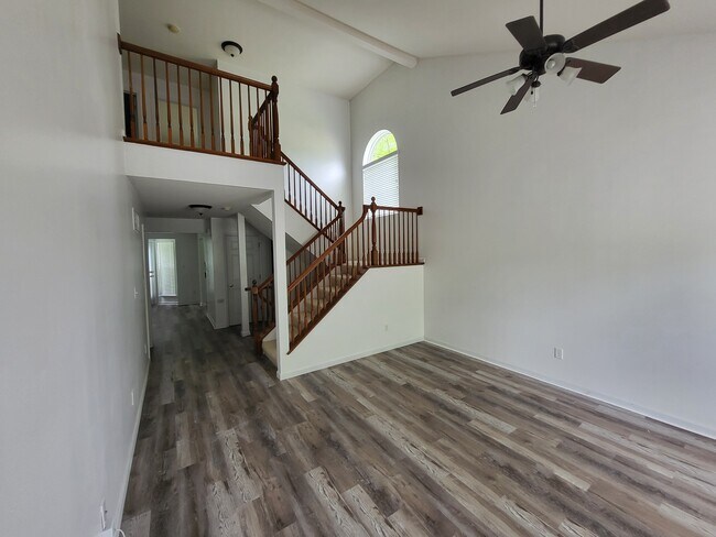 Foto del edificio - 287 Arbor Pl Ln