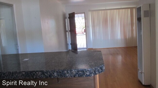 Building Photo - 3 br, 1 bath House - 291 Ebony