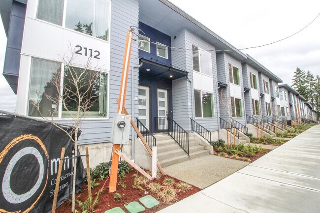 Building Photo - Brand New, Beautiful and Modern 2-Bedroom ...