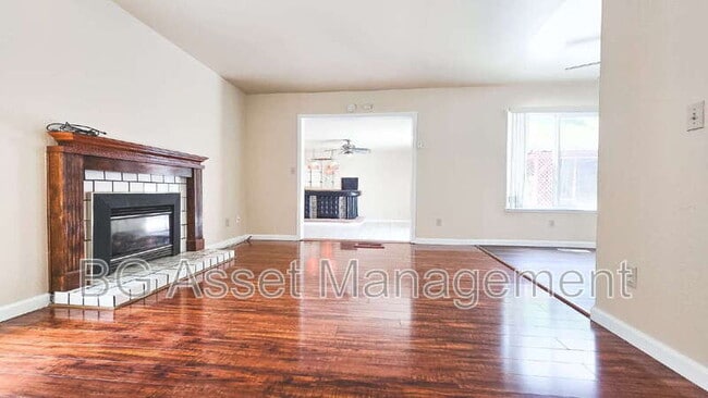 Foto del edificio - 322 Falcon Way