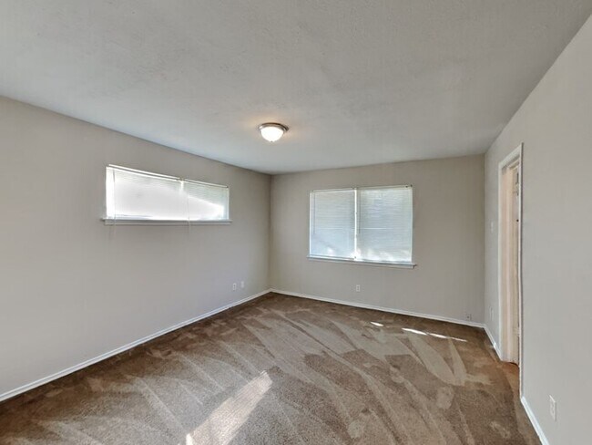 Foto del edificio - No Application Fees* $500 off w/move in by...