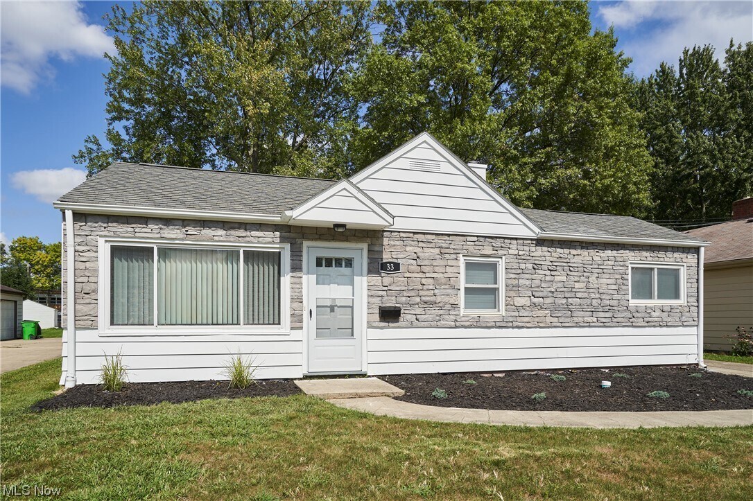33 Ledgewood Dr, Bedford, OH 44146 House Rental in Bedford, OH