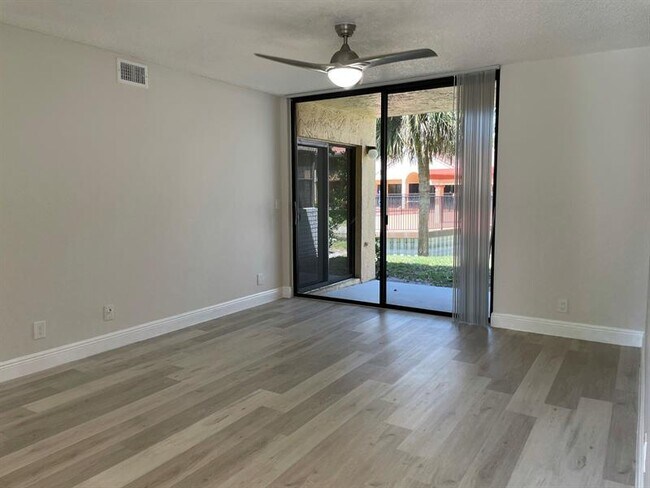 Building Photo - 5741 Riverside Dr
