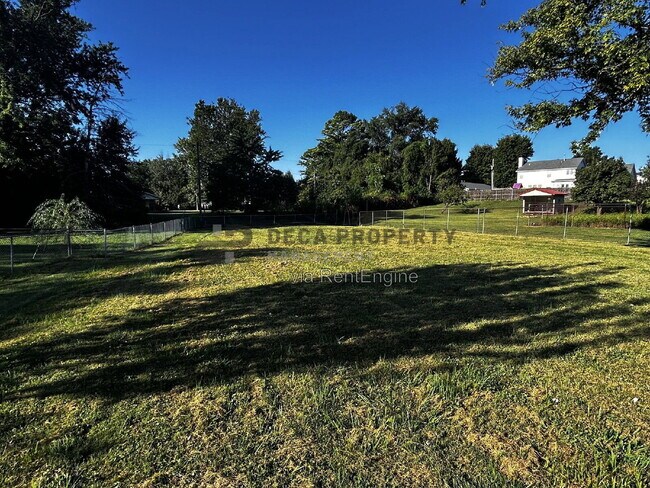Building Photo - 10330 Concord School Rd