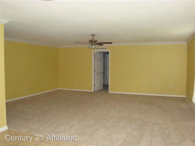 Building Photo - 724 Valrico Hills Ln