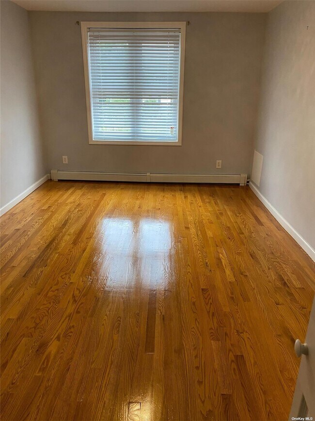 Foto del edificio - 2520 Yates Ave