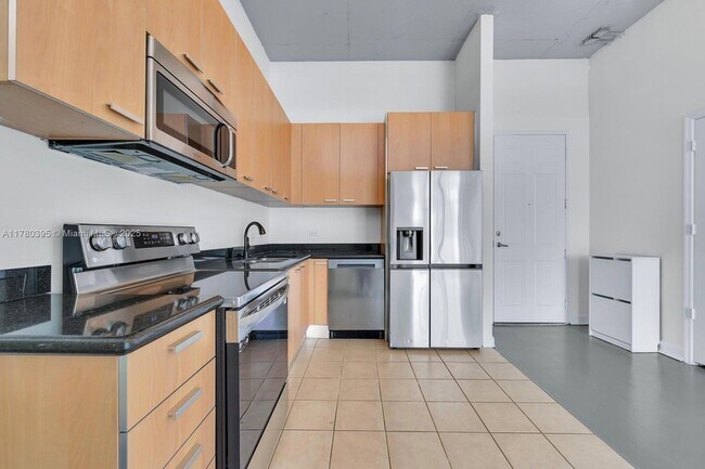 Foto del edificio - 2100 Van Buren St