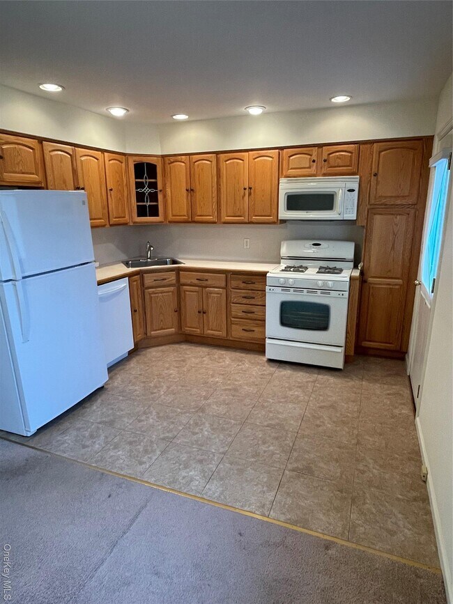 Foto del edificio - 400 Foch Blvd