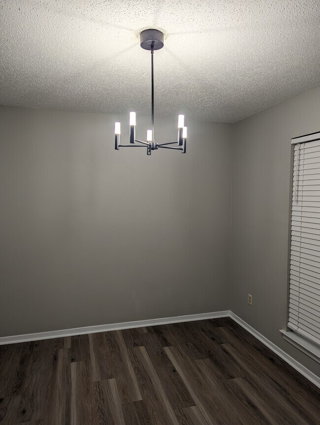 Foto del edificio - 2154 Eveningview Dr