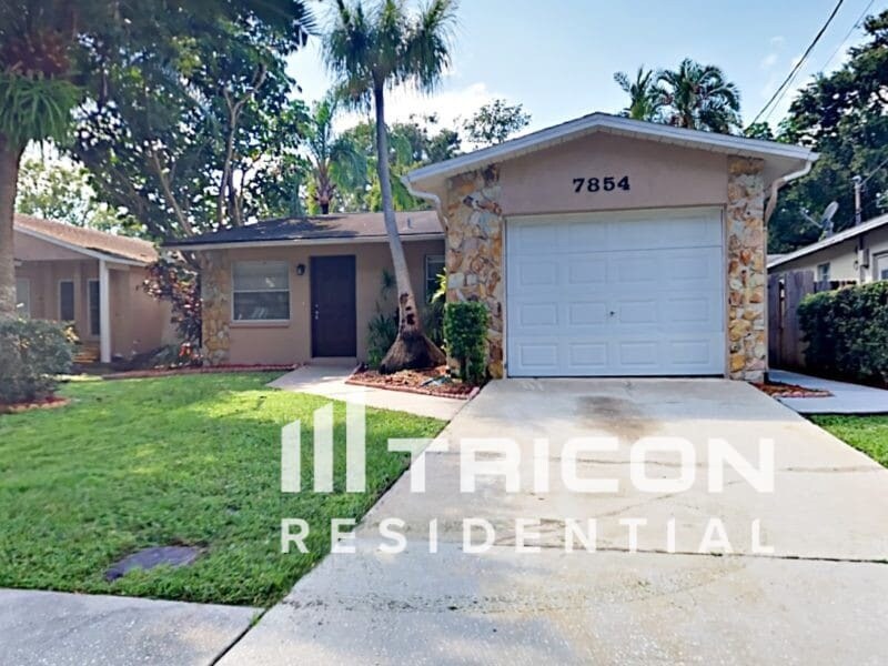 Foto principal - 7854 59th St N