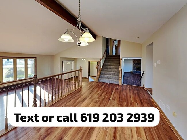 Foto del edificio - 11019 W 167th St