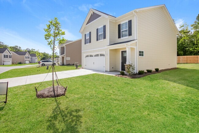 Building Photo - Come tour this beautiful home today!