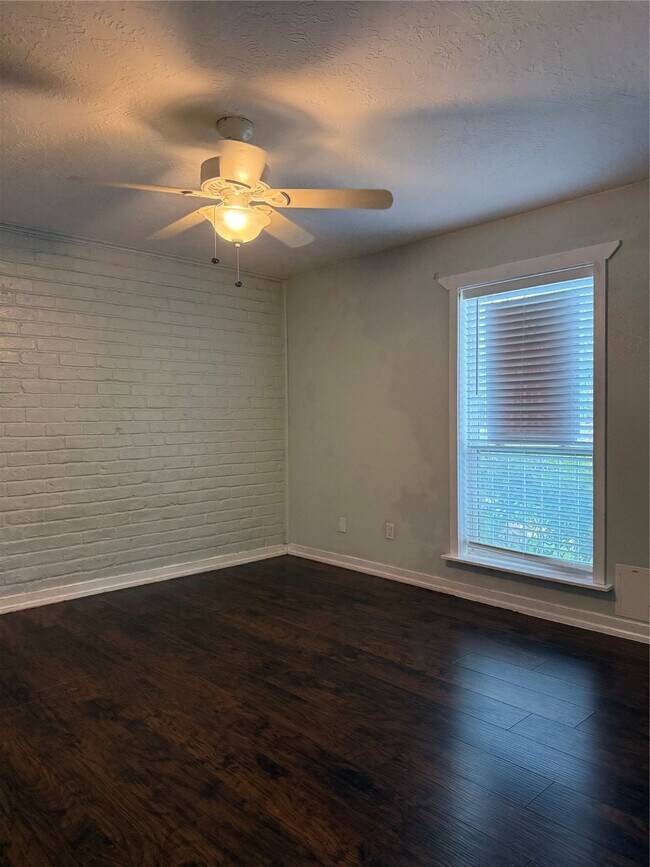 Foto del edificio - 7425 Cook Rd
