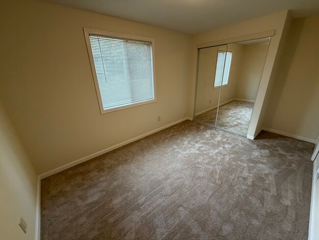 Building Photo - 8265 SW Fanno Creek Dr