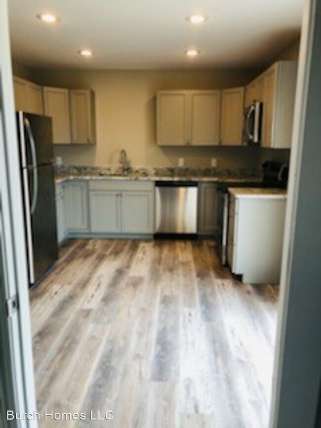Building Photo - 3 br, 2 bath House - 5208 Prospect