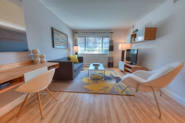 Foto del edificio - 536 W Addison St