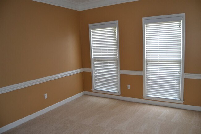 Building Photo - 395 E Nolley Dr