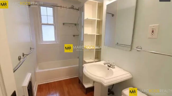 Building Photo - 184 Saint Paul St