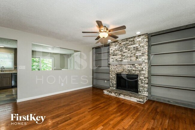Building Photo - 2940 Royal Gorge Ct