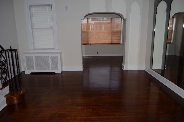 Building Photo - 6024 Buist Ave