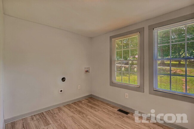 Foto del edificio - 11 Swan Dr