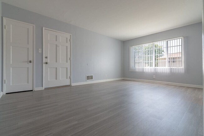Foto del edificio - 4044 West Blvd