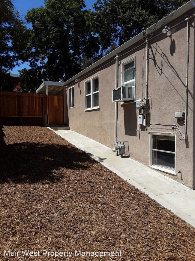 Building Photo - 2 br, 1 bath House - 1131 Palm Avenue