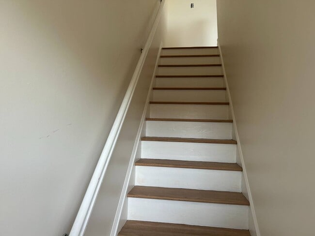 Foto del edificio - 1943 Adee Ave