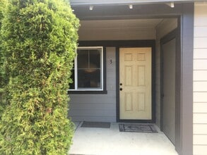 Building Photo - 1937 NW Monterey Pines Dr