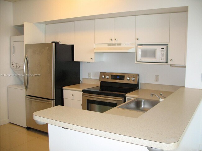 Foto del edificio - 5085 NW 7th St