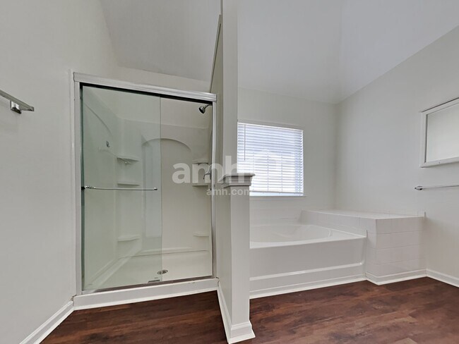 Building Photo - 127 Dunnell Road