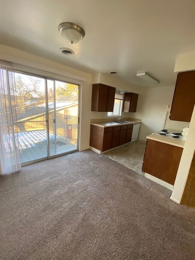 Foto del edificio - 178 W Colby Ln