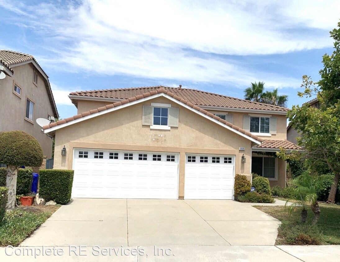 5 br, 3.5 bath House 6025 Mira Vista Ln House Rental in Fontana, CA