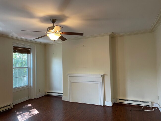 Building Photo - 67 S Ferry St