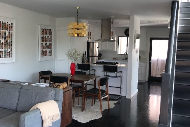 Moderno plano abierto - 4353 Clayton Ave