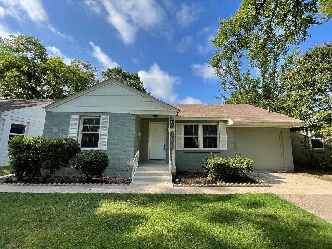 COMING SOON 3 BEDROOM 2 BATH HOME IN TCU AREA - COMING SOON 3 BEDROOM 2 BATH HOME IN TCU AREA